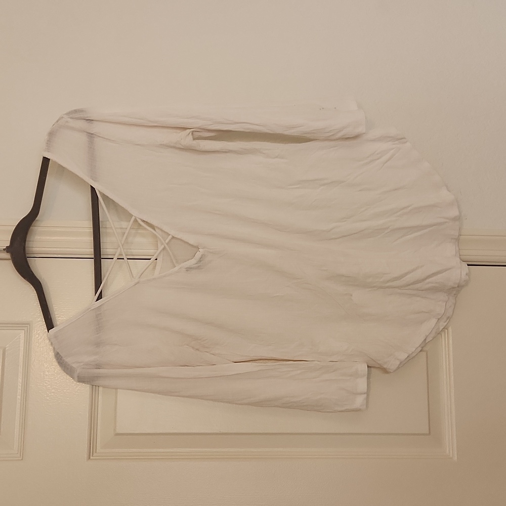 AMBIANCE White Top. Sz Large